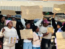 Akayifumenanga ibheyile umrhanelwa oneminyaka engama-60 ubudala nojamelene nezityholo zokudlwengula