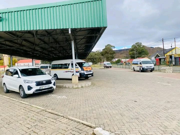Abaqhubi nabakhweli bezithuthi zikawonke-wonke eCala baxhalabile ngefuthe lokunyuka kwamaxabiso amafutha eenqwelo